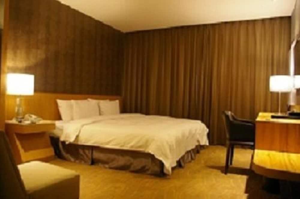 雲富大飯店 Hotel Cloud-Zhongshan Ταϊπέι Εξωτερικό φωτογραφία